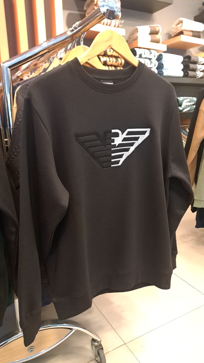 Contrast Logo Fleece Sweatshirt