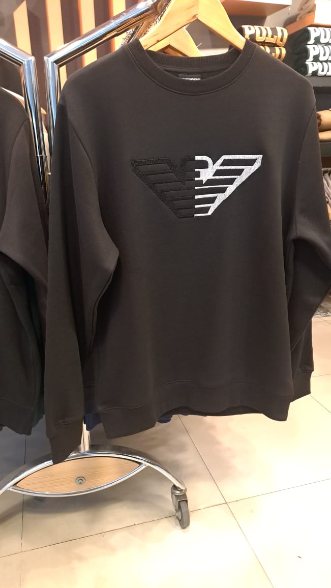 Contrast Logo Fleece Sweatshirt