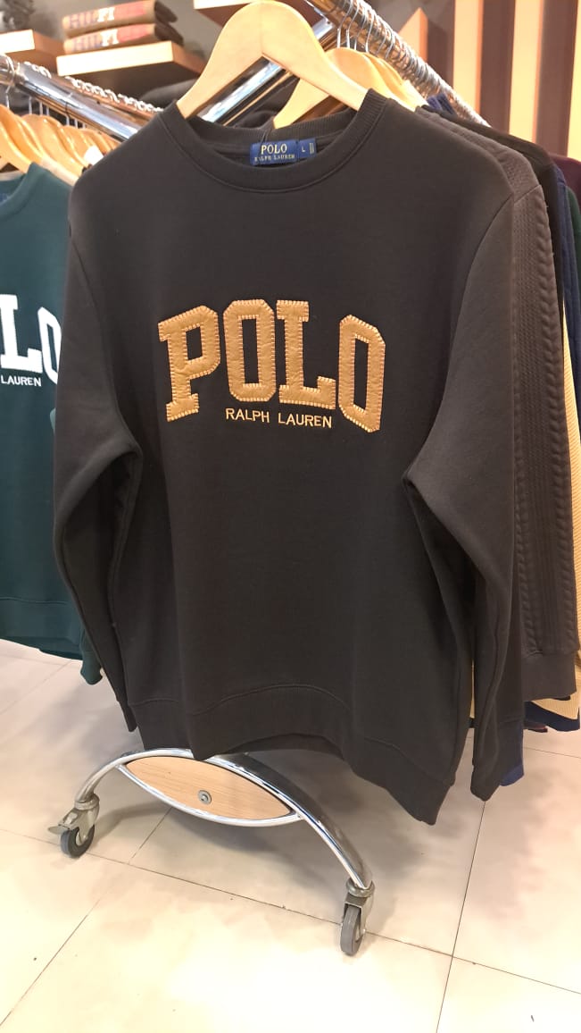 Embroidered Logo Sweatshirt  ( BLACK )