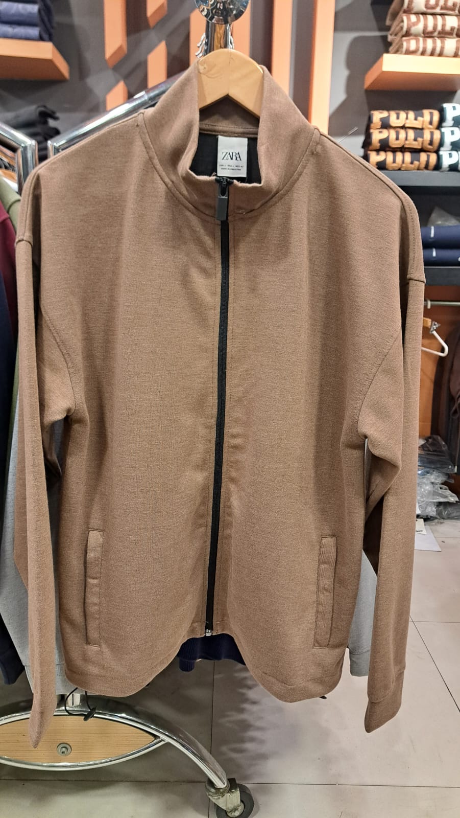 TRACK ZIPPER WITH ZIP UP POCKETS