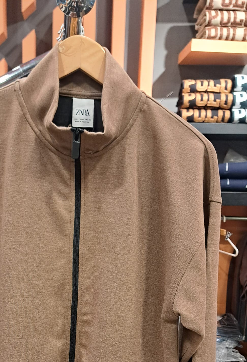 TRACK ZIPPER WITH ZIP UP POCKETS