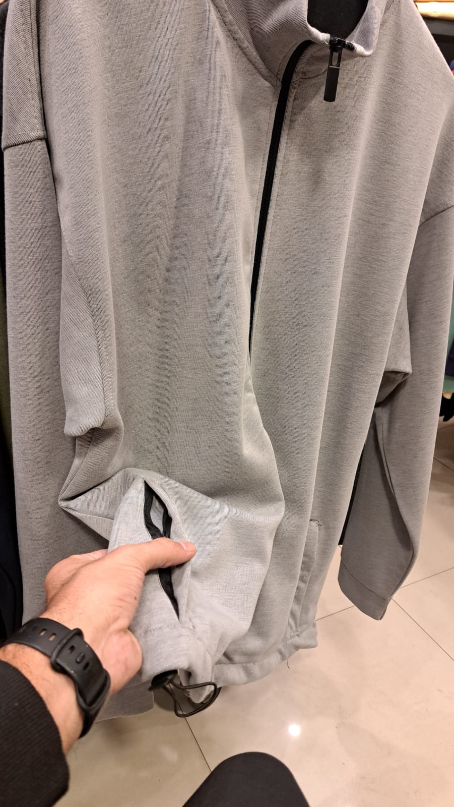 TRACK ZIPPER WITH ZIP UP POCKETS