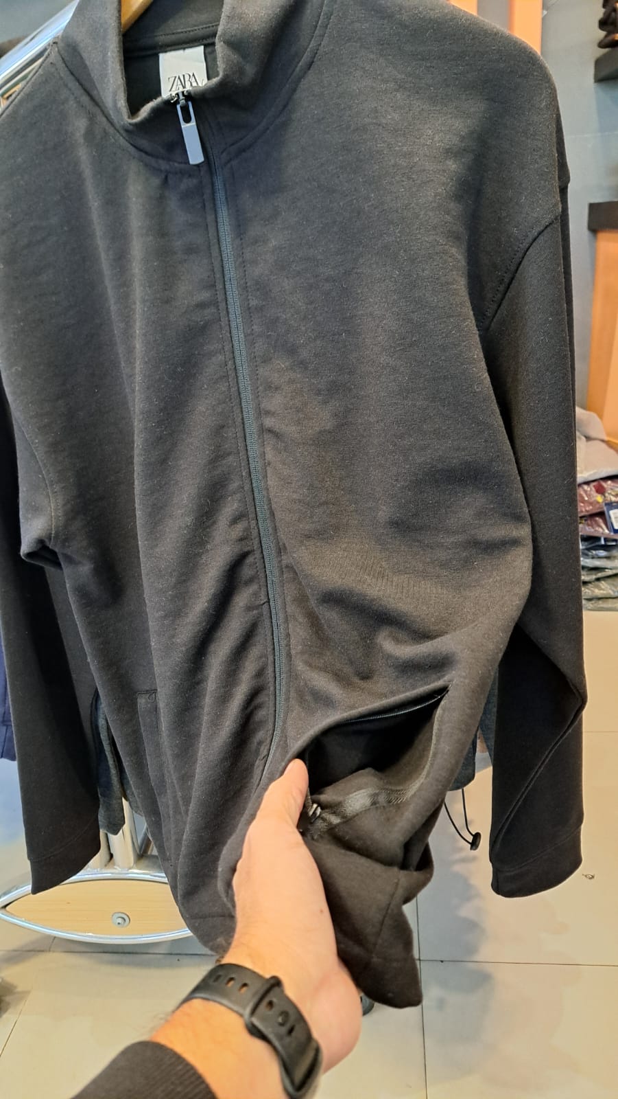 TRACK ZIPPER WITH ZIP UP POCKETS (BLACK)