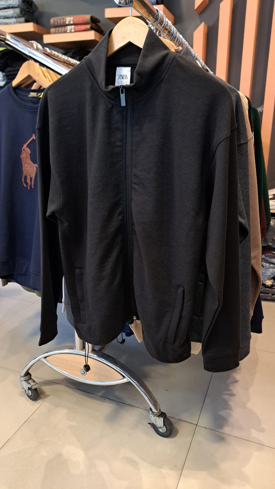 TRACK ZIPPER WITH ZIP UP POCKETS (BLACK)