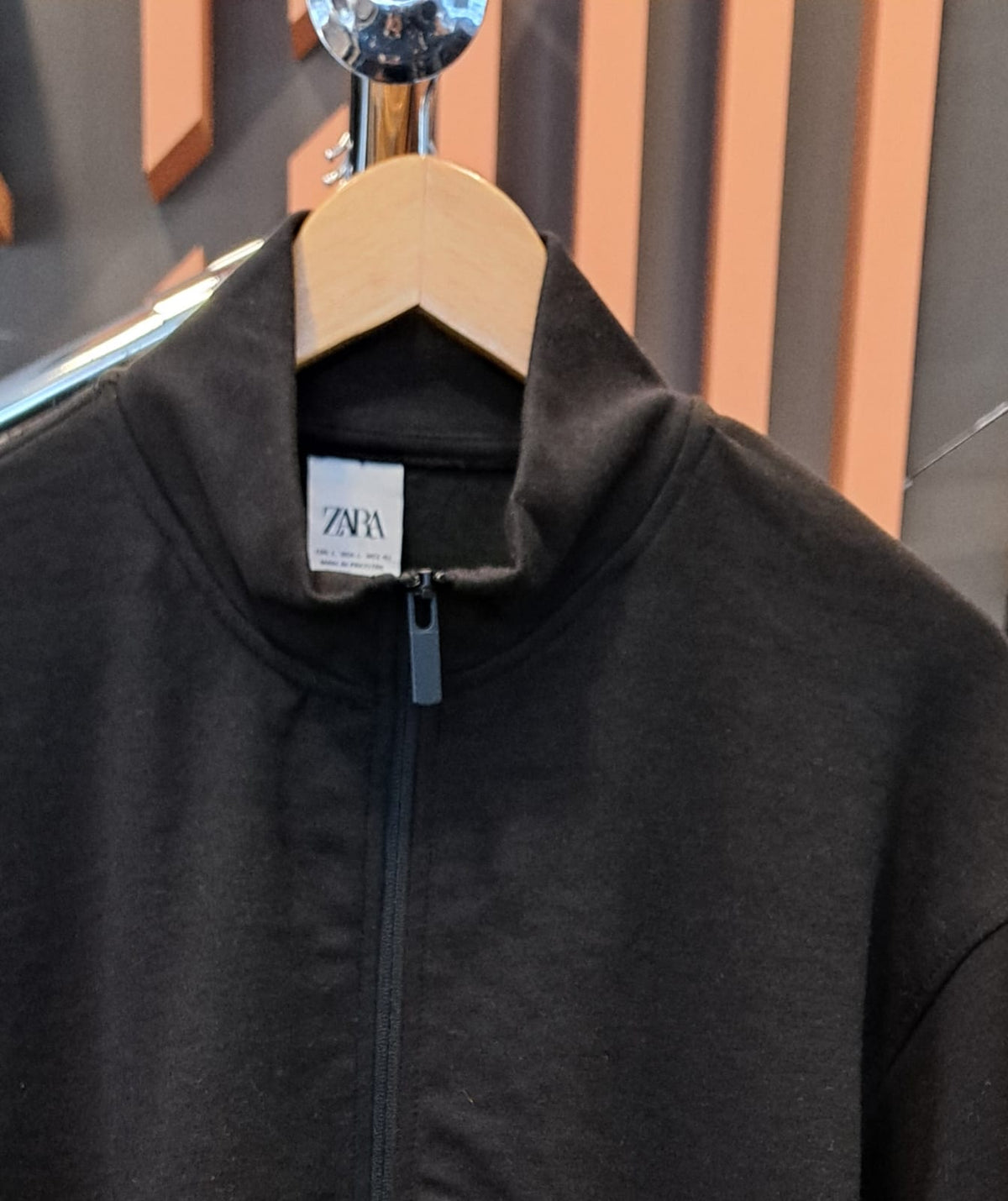 TRACK ZIPPER WITH ZIP UP POCKETS (BLACK)