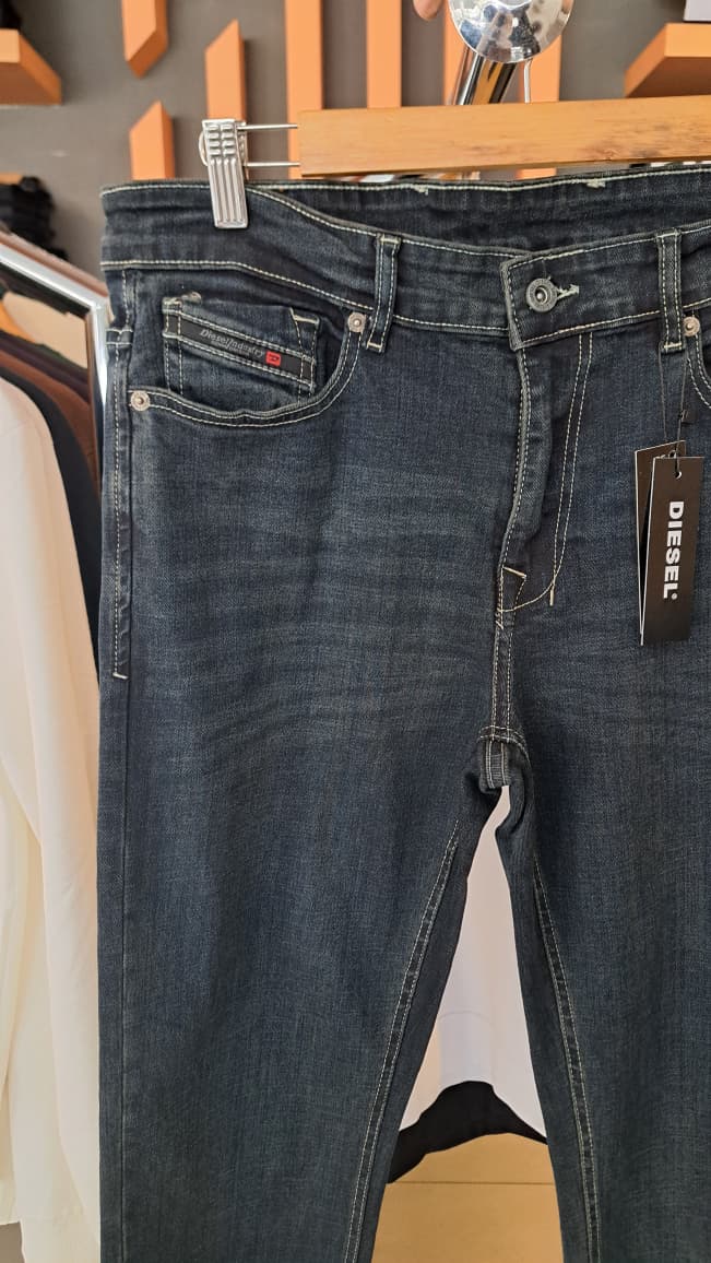 MArkaram Slim Fit JEANS
