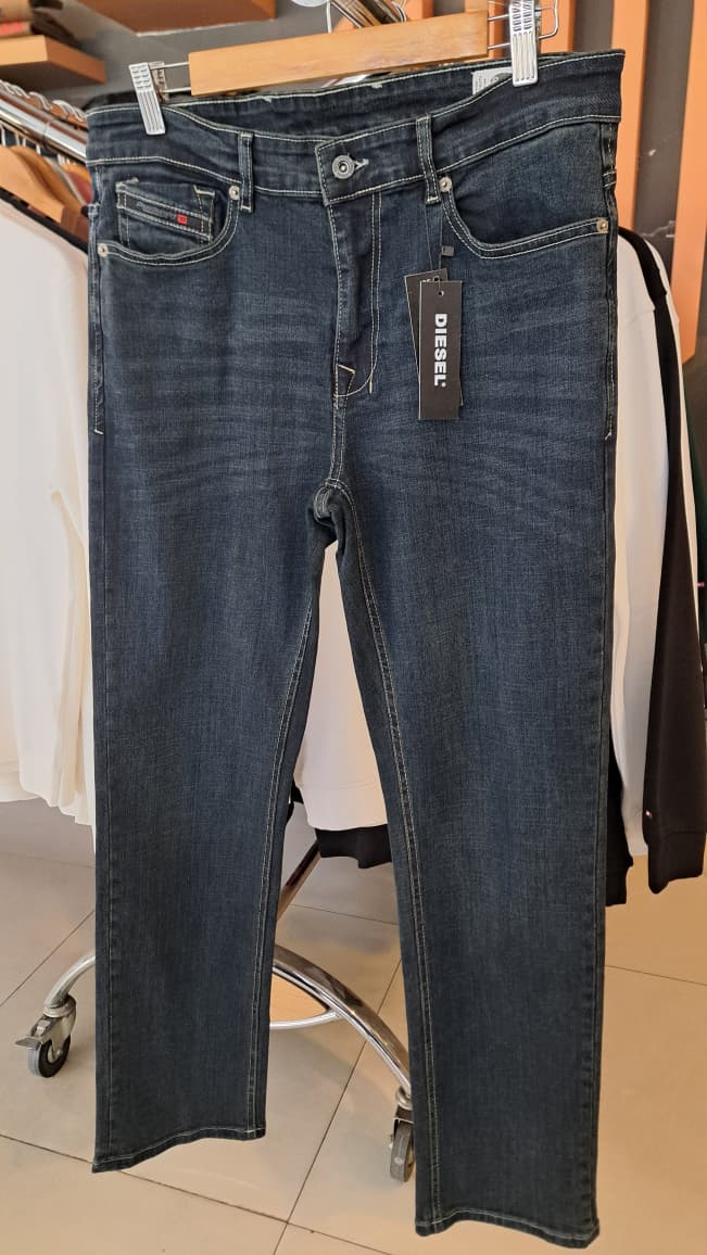 MArkaram Slim Fit JEANS