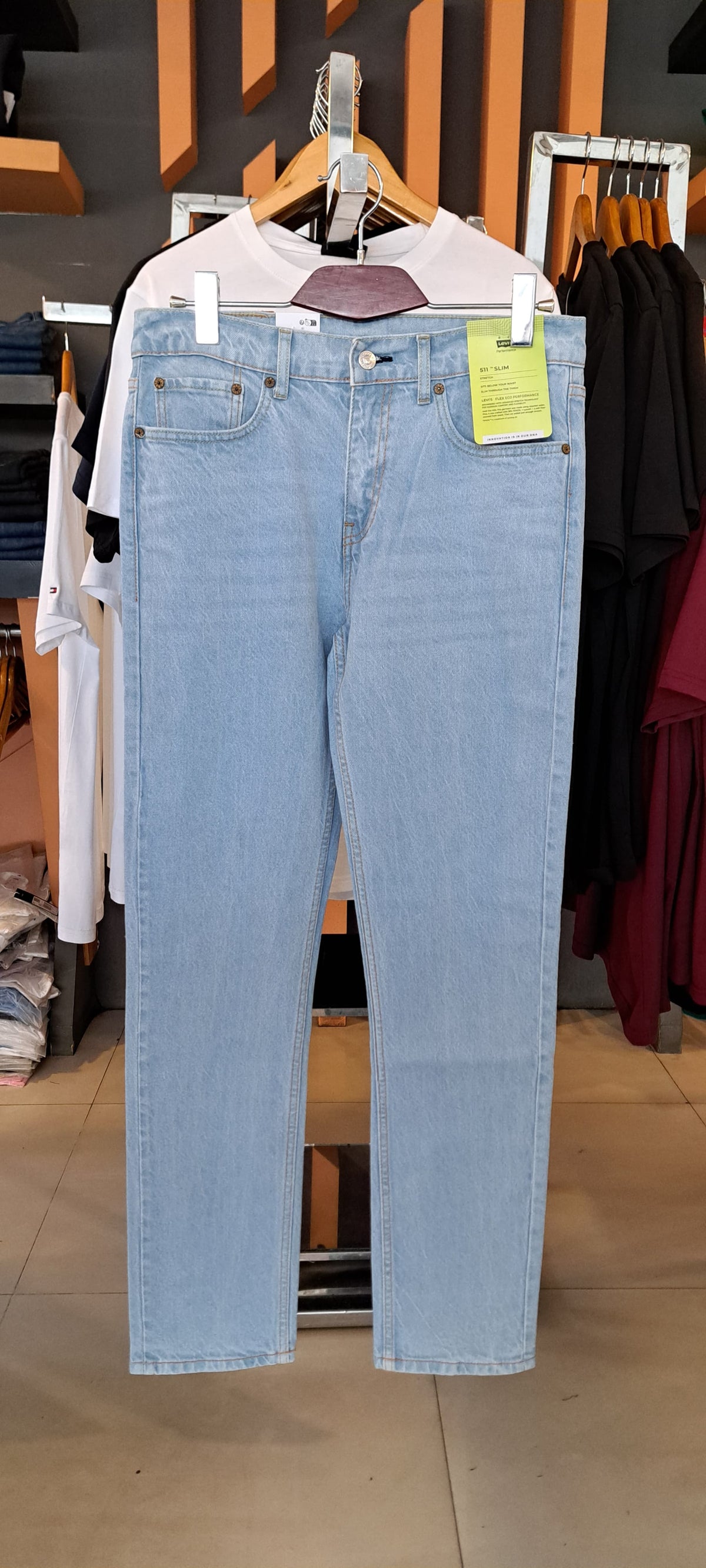 LEVI&#39;S Straight Fit Classic Denim