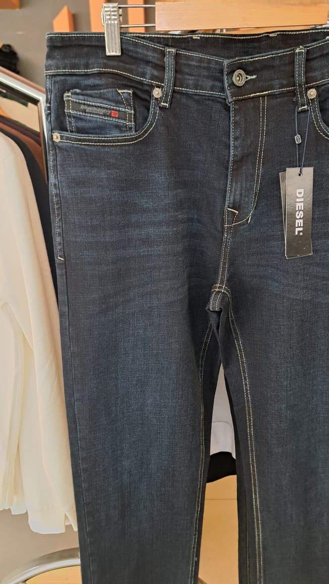 Slim Fit JEANS