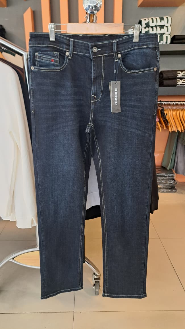 Slim Fit JEANS