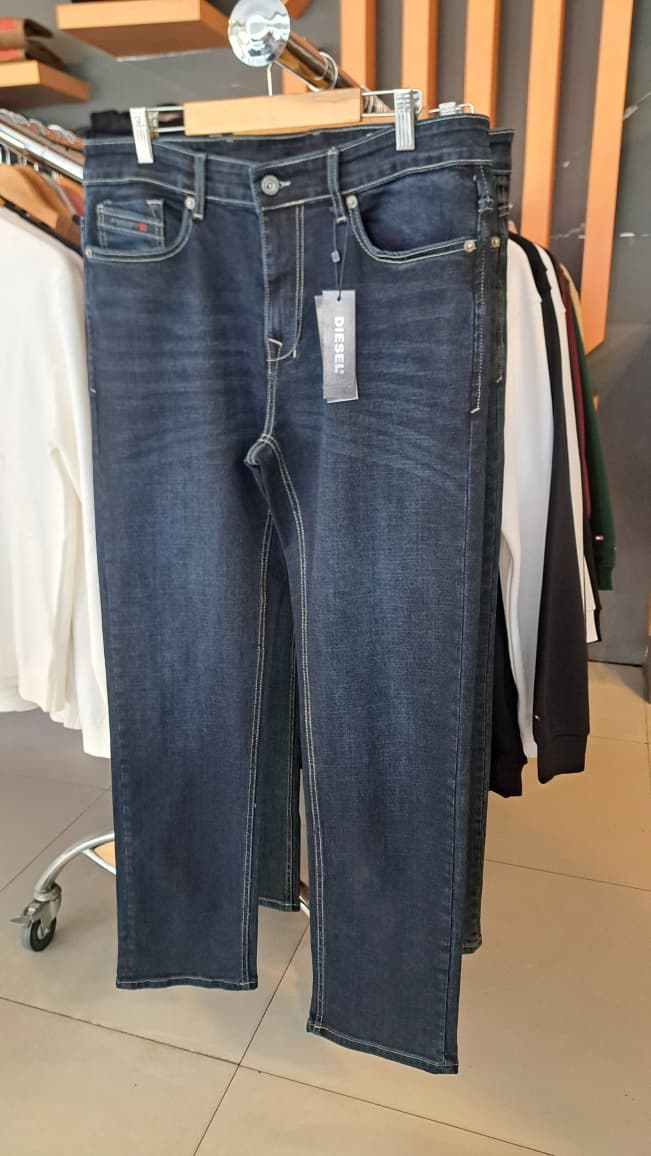 Slim Fit JEANS