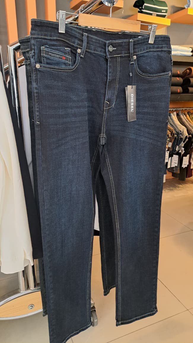 Slim Fit JEANS