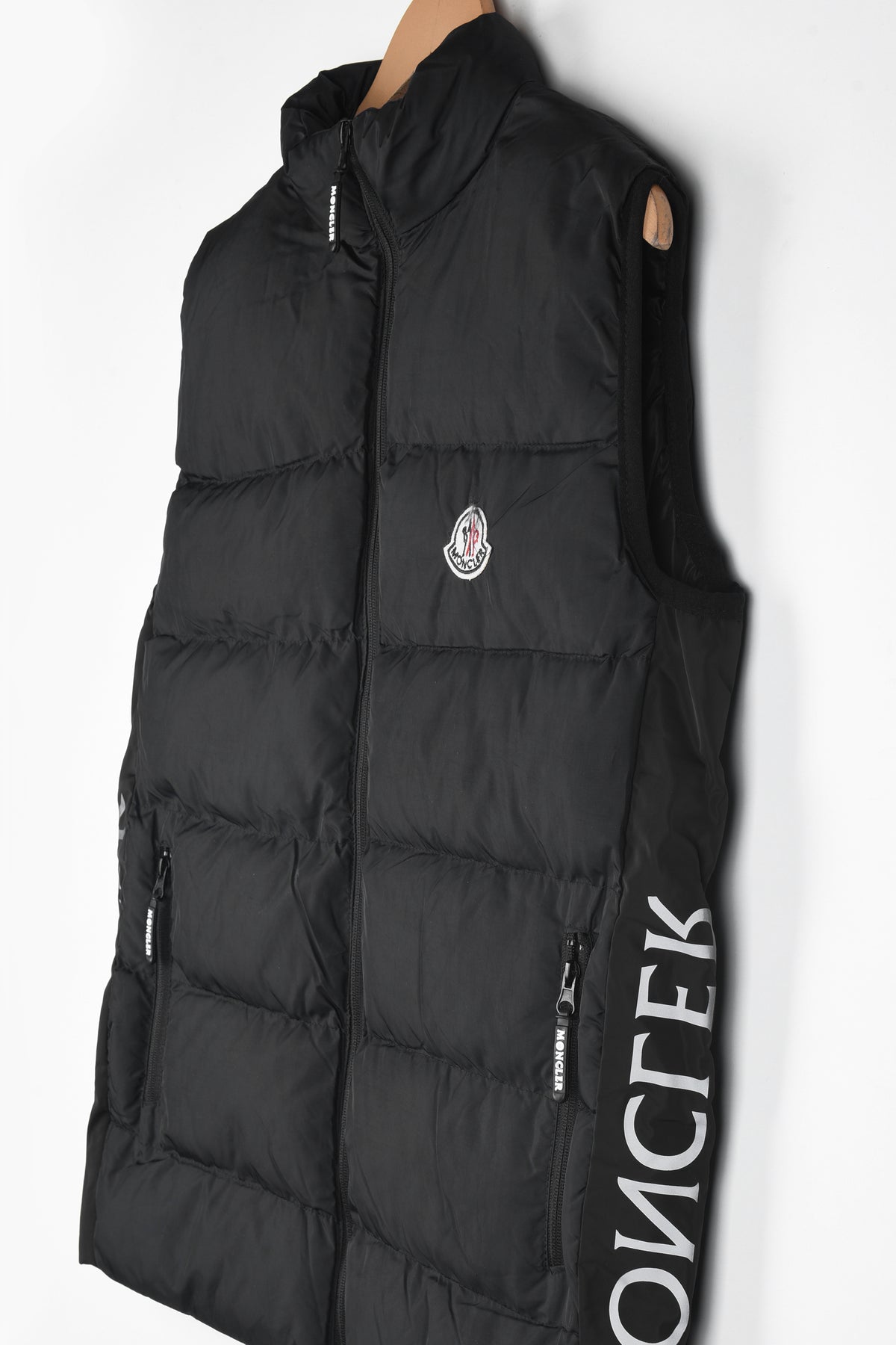 MONCLER PUFFER GILET
