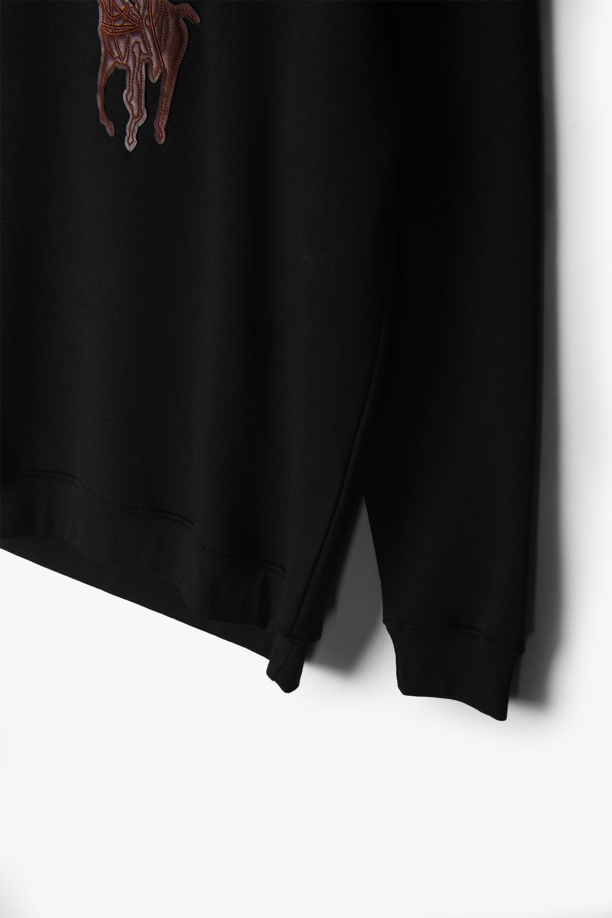 Pony Embroidered Patch Sweatshirt (Black)