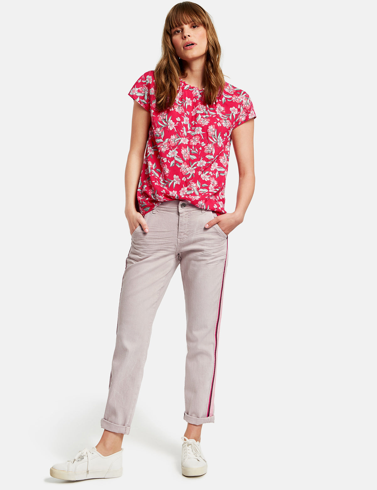 Boyfriend Fit Jeans with Side Stripes