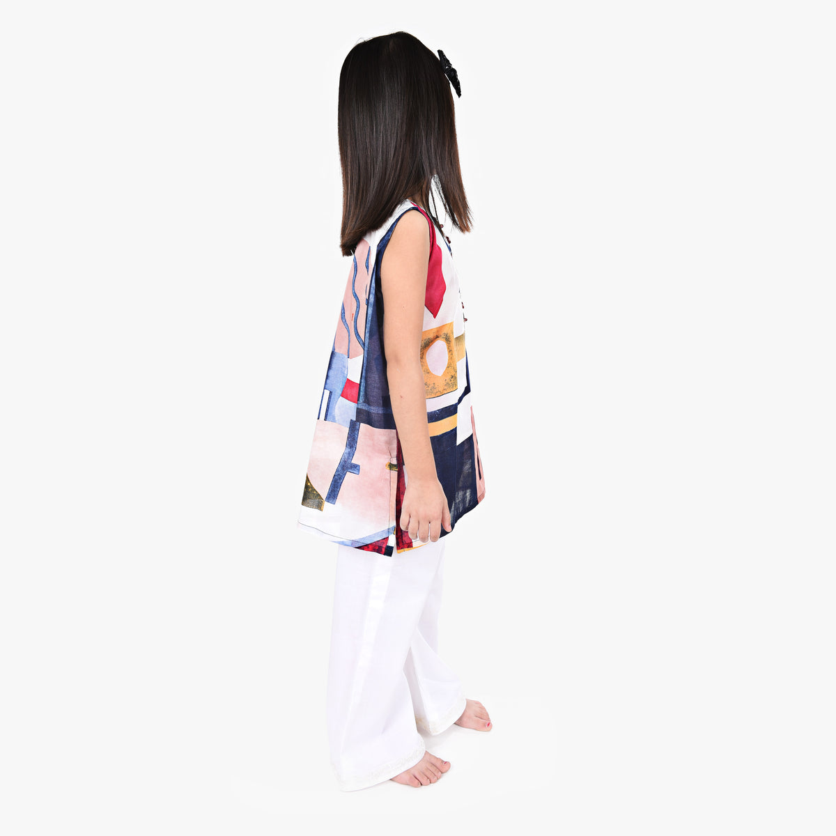 DIVERSE PASTELS SLEEVELESS SHIRT