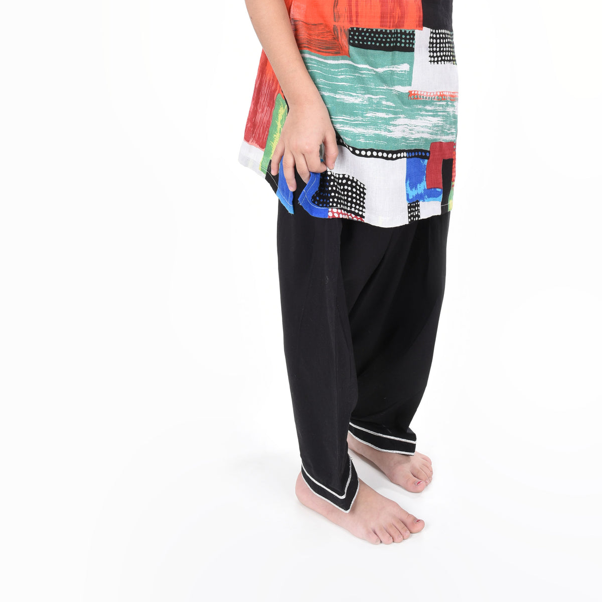 MEDALLION HUES SLEEVELESS SHIRT