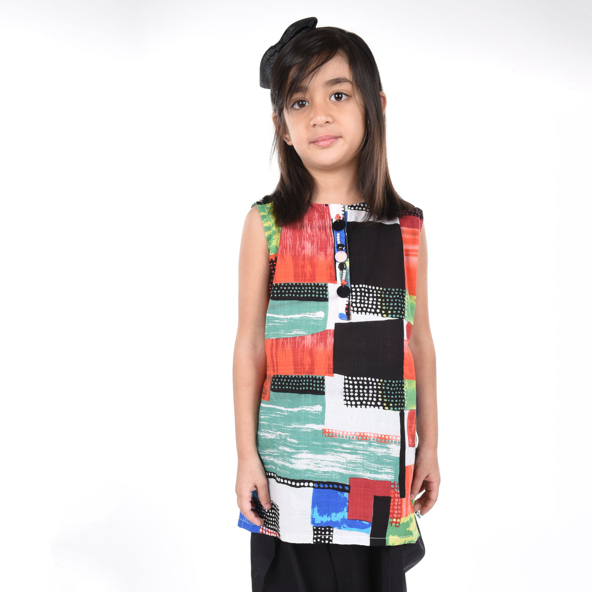 MEDALLION HUES SLEEVELESS SHIRT